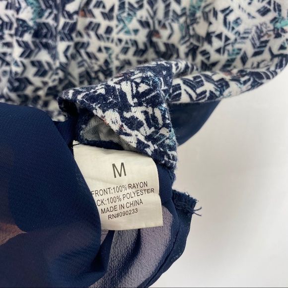 High Low Flowy Sheer Crop Top med - Picture 5 of 8